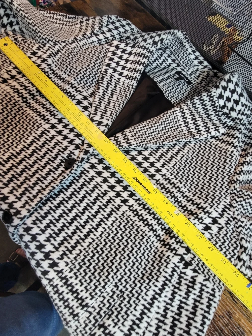 torrid Black & White Houndstooth Plaid Pea Coat - Picture 9 of 12